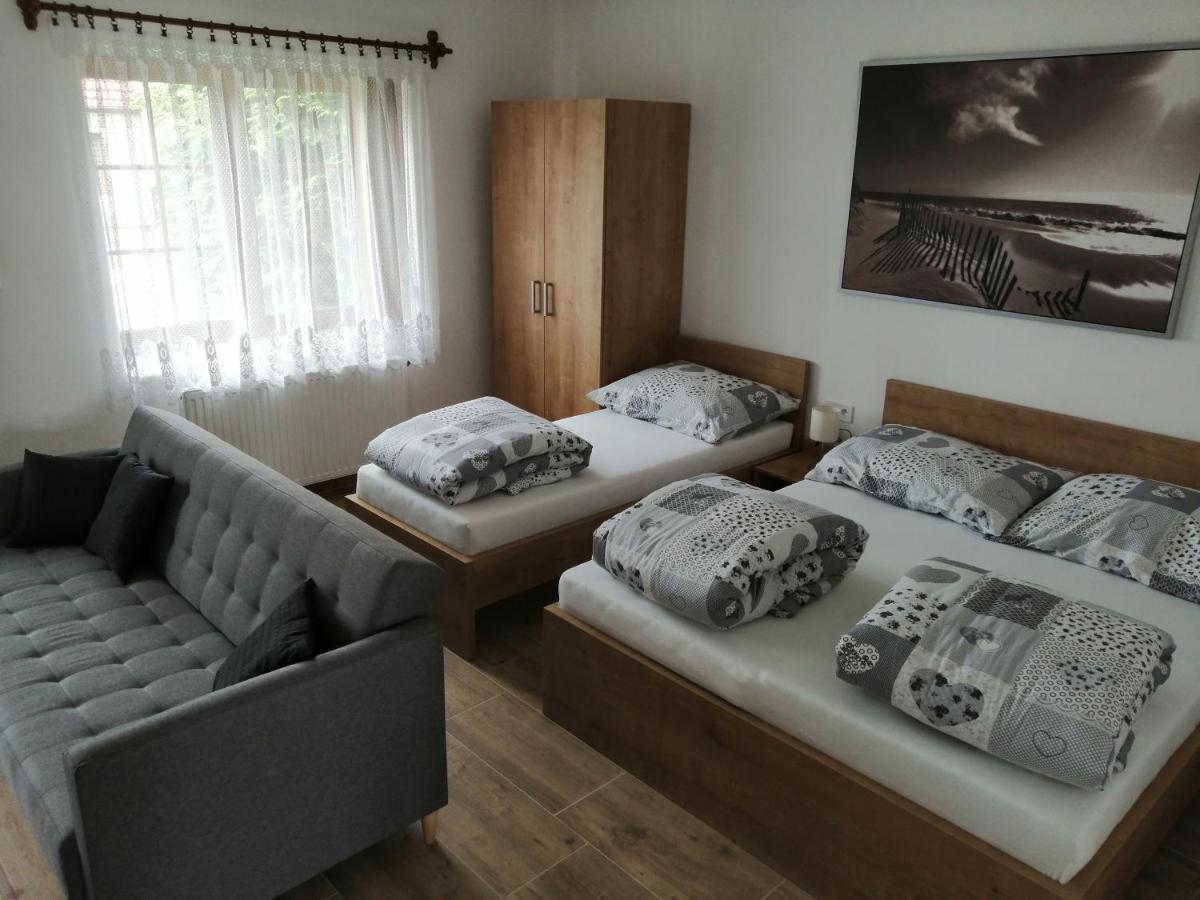 62 Apartment *